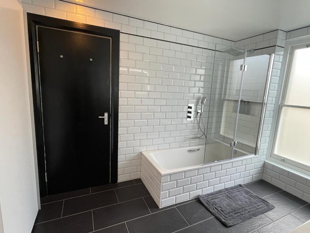 Luxury Apartment In Belsize Park London Exterior photo